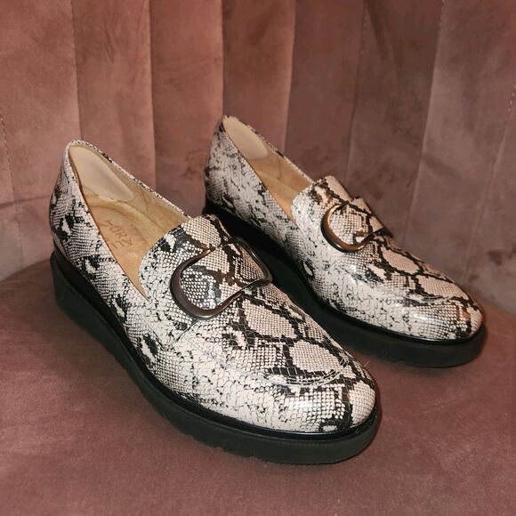Naturalizer Womens 8 White Snake Print Platform Slip On Loafers - Picture 2 of 5